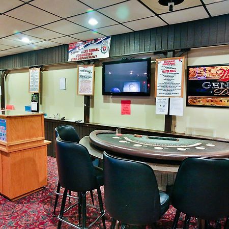 Great American Inn & Suites Devils Lake Екстериор снимка
