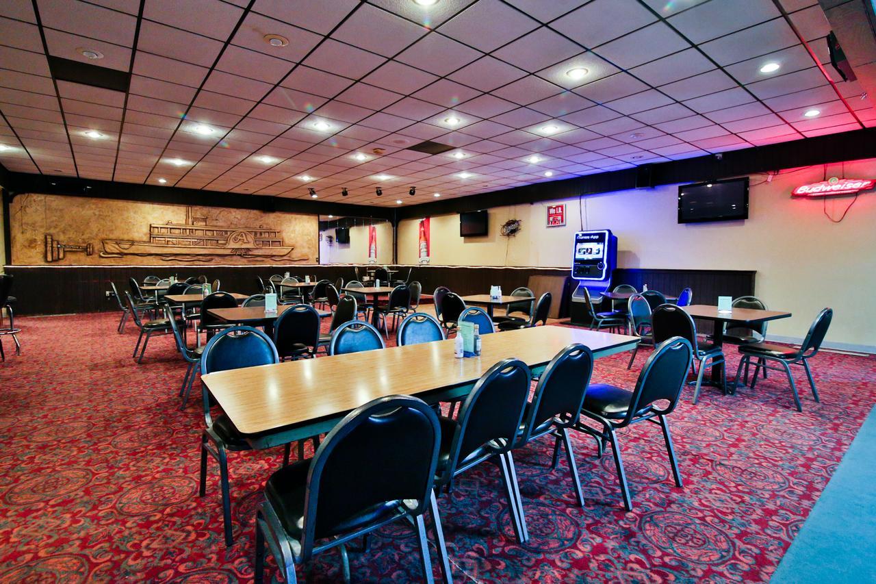 Great American Inn & Suites Devils Lake Екстериор снимка